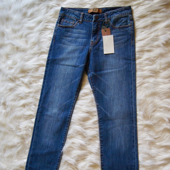 R+D Research Development Women's 27 NWT Skinny - Picture 1 of 11